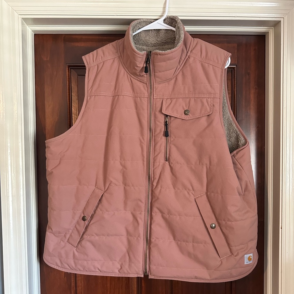 Carhartt Women’s Montana Puffer Insulated and Reversible Vest